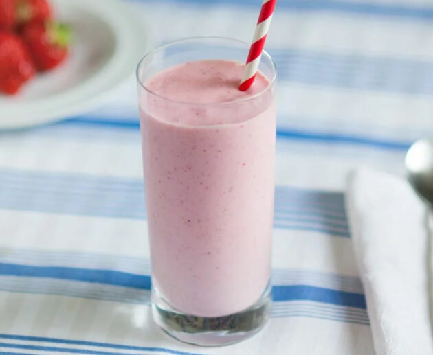 Milkshake ya strawberry | Jarida la Mapishi