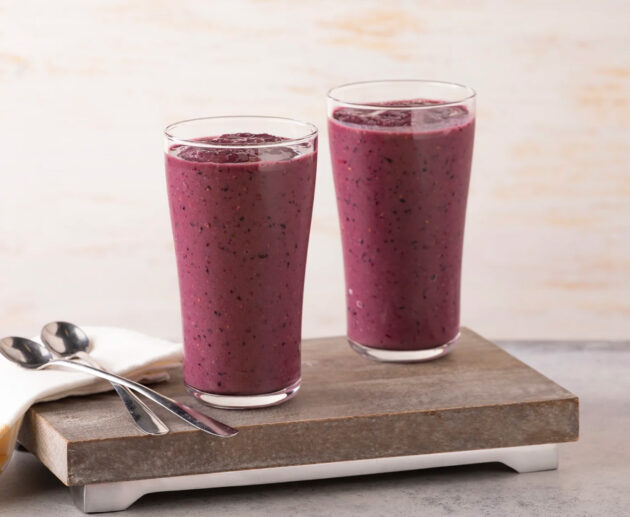 Smoothie ya chocolate na blueberry | Jarida la Mapishi