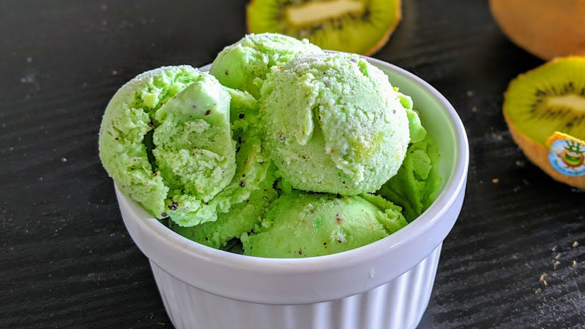 Ice cream ya kiwi | Jarida la Mapishi