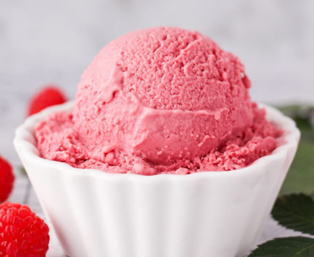 Ice cream ya raspberry | Jarida la Mapishi