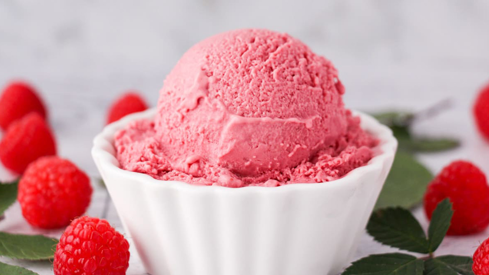Ice cream ya raspberry | Jarida la Mapishi