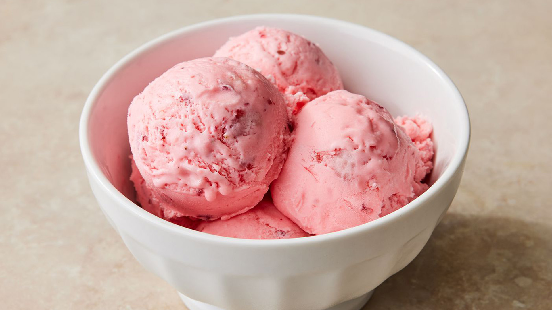 Ice cream ya strawberry | Jarida la Mapishi