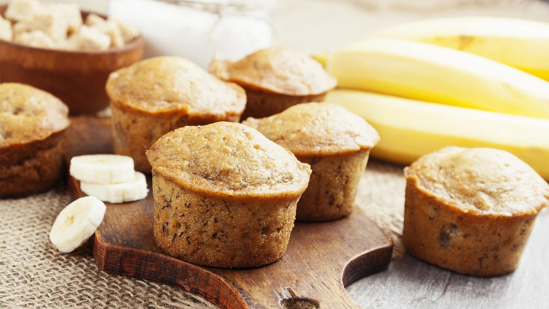 Muffins za chia na ndizi | Jarida la Mapishi