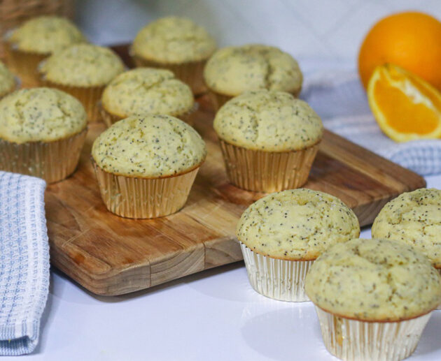 Muffins za machungwa na mpopi | Jarida la Mapishi