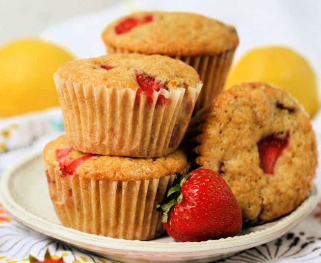 Muffins za strawberry na chia | Jarida la Mapishi