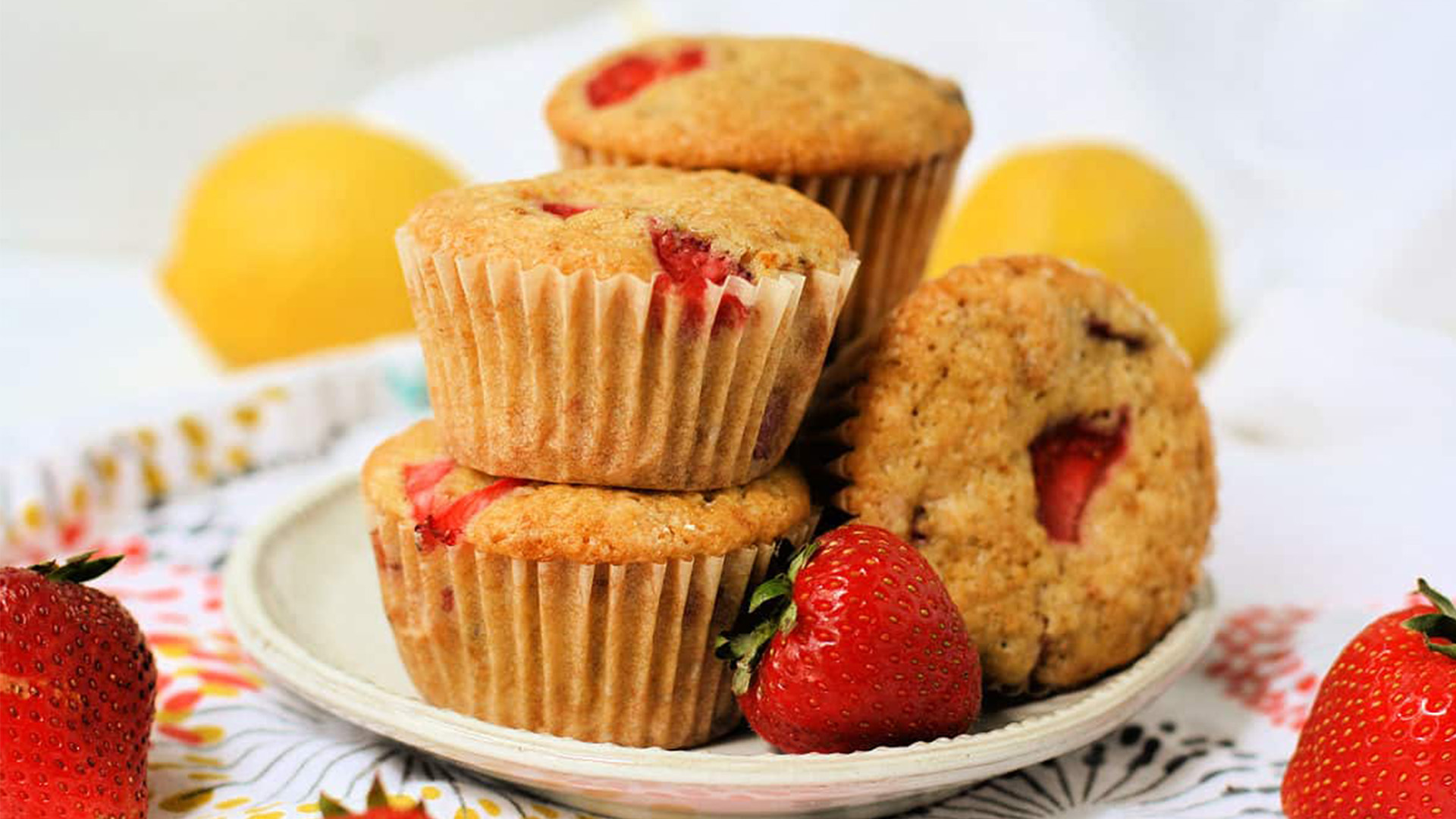 Muffins za strawberry na chia | Jarida la Mapishi