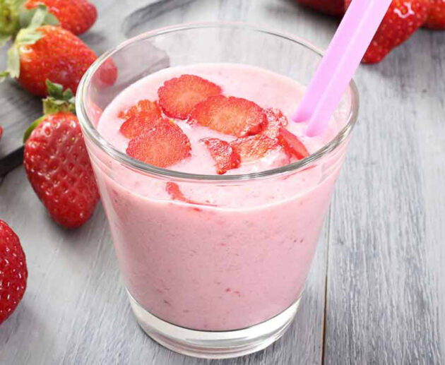 Smoothie ya shayiri na strawberry | Jarida la Mapishi